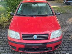 Rot Gebraucht 2005 Fiat Punto Kleinwagen | 1.000 € (Fairer Preis)