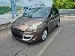 Andere außenfarben Gebraucht 2010 Renault Scénic III Van / Kleinbus | 2.500 € (Guter Preis)