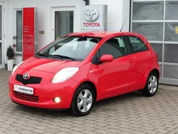 Rot Gebraucht 2006 Toyota Yaris Executive Kleinwagen | 4.660 € (Etwas zu teuer)