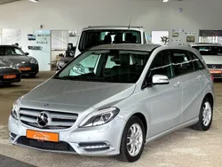 Silber Gebraucht 2012 Mercedes B180 Van / Kleinbus | 15.990 € (Etwas zu teuer)