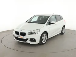 Weiß Gebraucht 2015 BMW 220 Active Tourer Performance Van / Kleinbus | 16.230 € (Fairer Preis)