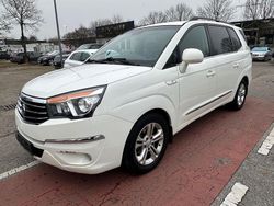 Weiß Gebraucht 2018 Ssangyong (KGM) Rodius Van / Kleinbus | 9.900 € (Etwas zu teuer)