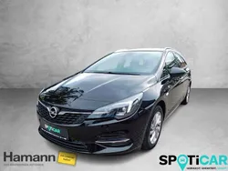 Onyx schwarz (metallic) Gebraucht 2021 Opel Astra Elegance Kombi | 15.480 € (Etwas zu teuer)