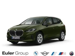 Gruen Gebraucht 2024 BMW 216 Active Tourer Shadowline Van / Kleinbus | 28.890 € (Fairer Preis)