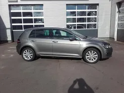 Grau Gebraucht 2015 VW Golf VII LOUNGE Limousine | 11.900 € (Etwas zu teuer)