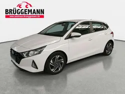 Weiß Gebraucht 2021 Hyundai i20 Intro Edition Kleinwagen | 13.490 € (Fairer Preis)