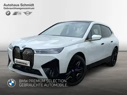 Mineralweiß Gebraucht 2024 BMW iX Sport Line SUV | 75.660 € (Teuer)