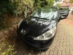 Schwarz Gebraucht 2008 Peugeot 207 Tendance Kleinwagen | 1.900 € (Fairer Preis)