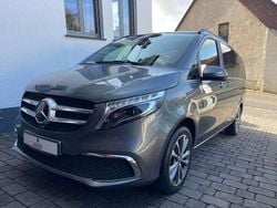 Selenitgrau Gebraucht 2022 Mercedes V300 Avantgarde Van / Kleinbus | 64.490 € (Etwas zu teuer)