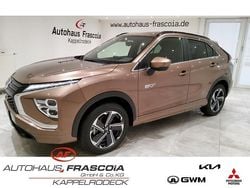 Bronzebraun (m) Gebraucht 2023 Mitsubishi Eclipse Cross Plus SUV | 21.900 € (Guter Preis)