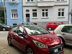 Rot Gebraucht 2017 Peugeot 208 Active Kleinwagen | 7.300 € (Fairer Preis)