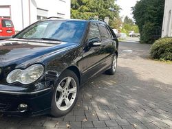 Schwarz Gebraucht 2007 Mercedes C200 Kombi | 5.000 €