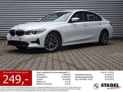 Weiß Gebraucht 2022 BMW 320 Sport Line Limousine | 34.479 € (Fairer Preis)