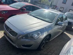 Silber Gebraucht 2011 Volvo V60 Summum Kombi | 4.950 € (Fairer Preis)