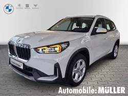 Weiss Gebraucht 2023 BMW X1 Performance SUV | 41.990 € (Fairer Preis)