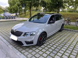 Grau Gebraucht 2015 Skoda Octavia RS Kombi | 16.800 € (Teuer)