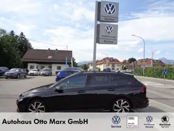 Deep black perleffekt Gebraucht 2024 VW Golf VIII R-line Kombi | 32.900 € (Fairer Preis)