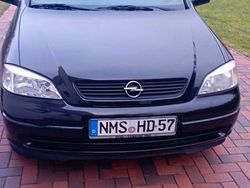 Schwarz Gebraucht 2000 Opel Astra Limousine | 999 € (Guter Preis)