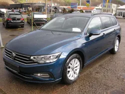Aquamarinblau metallic (metallic) Gebraucht 2021 VW Passat Kombi | 20.900 € (Guter Preis)