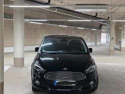 Schwarz Gebraucht 2017 Ford S-MAX S Van / Kleinbus | 21.000 € (Teuer)