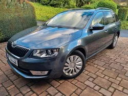 Grau Gebraucht 2014 Skoda Octavia Ambition Kombi | 9.000 € (Fairer Preis)