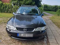 Schwarz Gebraucht 2001 Opel Vectra Kombi | 2.850 € (Fairer Preis)