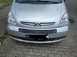 Grau Gebraucht 2007 Citroën Xsara Picasso Van / Kleinbus | 1.550 € (Fairer Preis)