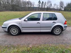 Silber Gebraucht 2000 VW Golf IV Limousine | 1.999 €