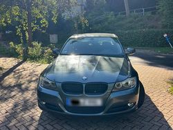 Grün Gebraucht 2009 BMW 330 Limousine | 12.499 € (Guter Preis)
