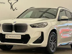 Alpinweiß uni Neu 2025 BMW iX1 Shadowline SUV | 44.995 € (Superpreis)
