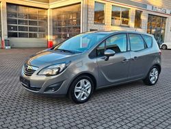 Grau Gebraucht 2010 Opel Meriva Innovation Van / Kleinbus | 5.290 € (Fairer Preis)