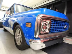 Blau Gebraucht 1972 Chevrolet Suburban SUV | 28.500 €