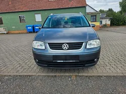 Grau Gebraucht 2005 VW Touran Van / Kleinbus | 2.299 € (Fairer Preis)