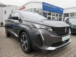 Platinium grau (metallic) Gebraucht 2023 Peugeot 5008 GT Van / Kleinbus | 44.990 € (Teuer)