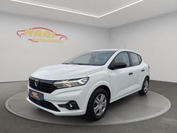 Weiß Gebraucht 2022 Dacia Sandero Essentiel Kleinwagen | 10.490 € (Guter Preis)