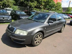 Grau Gebraucht 2003 Skoda Superb Elegance Limousine | 1.990 €