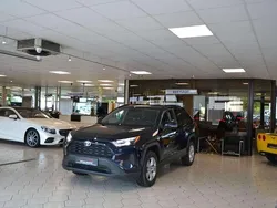 Blau Gebraucht 2022 Toyota RAV4 XLE SUV | 34.900 € (Teuer)