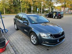 Grau Gebraucht 2020 Skoda Octavia Kombi | 13.000 € (Superpreis)
