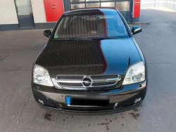 Schwarz Gebraucht 2005 Opel Vectra Limousine | 3.599 € (Etwas zu teuer)