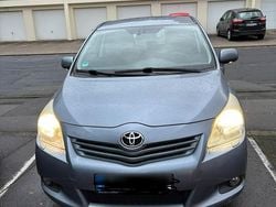 Violet Gebraucht 2010 Toyota Verso Van / Kleinbus | 4.500 € (Guter Preis)
