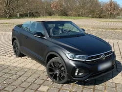 Schwarz Gebraucht 2024 VW T-Roc Cabriolet Black Edition Cabrio | 39.900 €