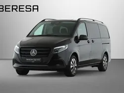 Obsidianschwarz Gebraucht 2024 Mercedes Vito Van / Kleinbus | 54.480 €
