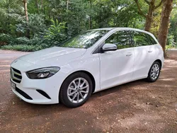 Weiß Gebraucht 2019 Mercedes B180 Van / Kleinbus | 22.950 € (Guter Preis)