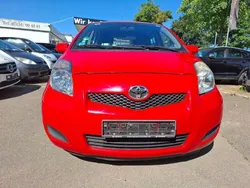 Rot Gebraucht 2011 Toyota Yaris Cool Kleinwagen | 3.900 € (Etwas zu teuer)