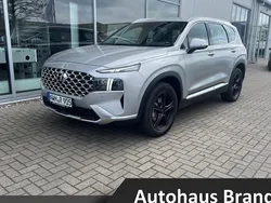 Silber Gebraucht 2024 Hyundai Santa Fe Trend SUV | 44.490 € (Etwas zu teuer)