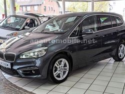 Grau Gebraucht 2016 BMW 220 Luxury Line Van / Kleinbus | 14.999 € (Etwas zu teuer)