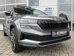Grau Neu 2025 Skoda Karoq SportLine SUV | 44.980 €