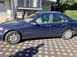 Blau Gebraucht 2000 Mercedes C200 Limousine | 500 € (Superpreis)