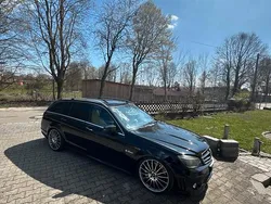 Schwarz Gebraucht 2010 Mercedes C63 AMG AMG Kombi | 29.500 €
