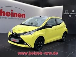 Gelb Gebraucht 2017 Toyota Aygo X-cite Kleinwagen | 7.399 € (Guter Preis)